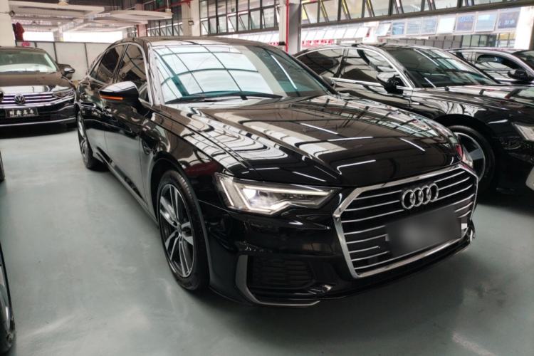 Used Audi A6L 2022 40 TFSI Luxury Dynamic Model Front Right 45 Deg