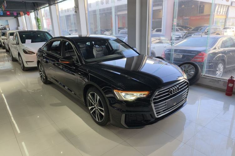 Used Audi A6L 2022 40 TFSI Luxury Dynamic Model Front Right 45 Deg