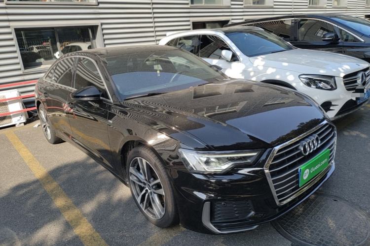 Used Audi A6L 2022 40 TFSI Luxury Dynamic Model Front Right 45 Deg