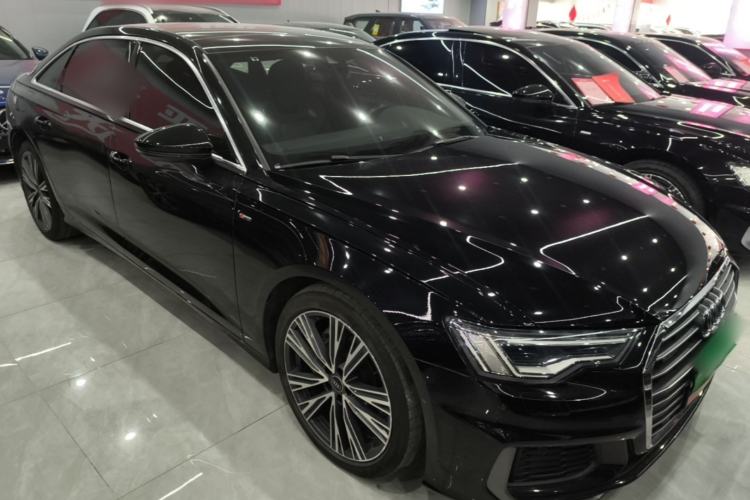 Used Audi A6L 2022 40 TFSI Luxury Dynamic Model Front Right 45 Deg