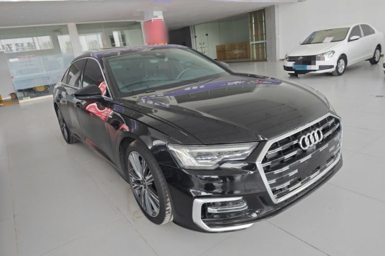 Used Audi A6L 2022 40 TFSI Luxury Dynamic Model Front Right 45 Deg