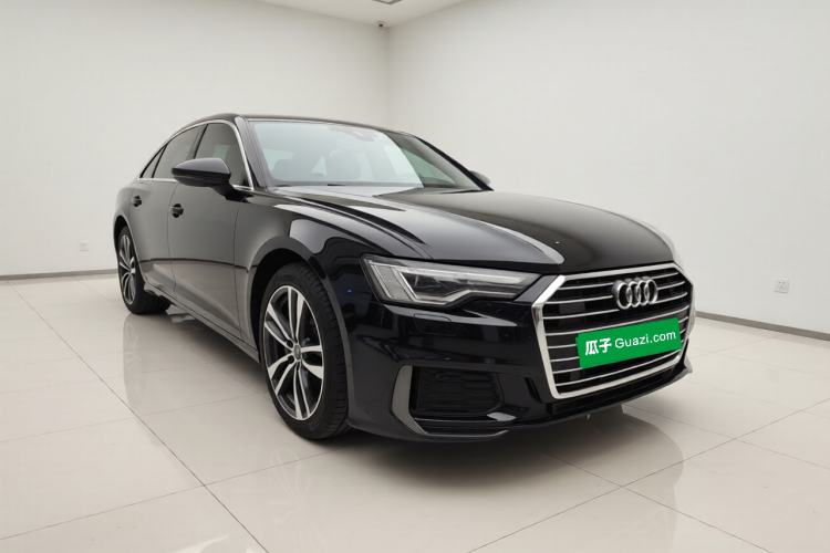 Used Audi A6L 2022 40 TFSI Luxury Dynamic Model Front Right 45 Deg
