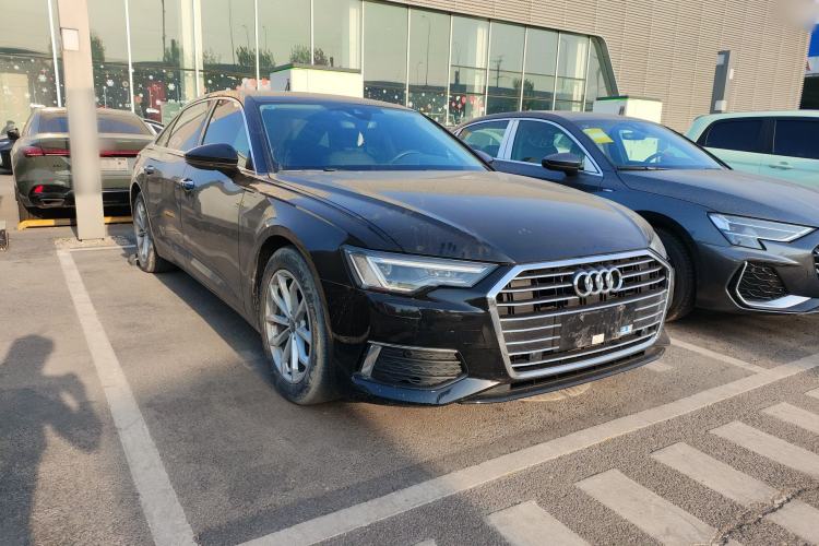 Used Audi A6L 2022 40 TFSI Luxury Prestige Edition Front Right 45 Deg