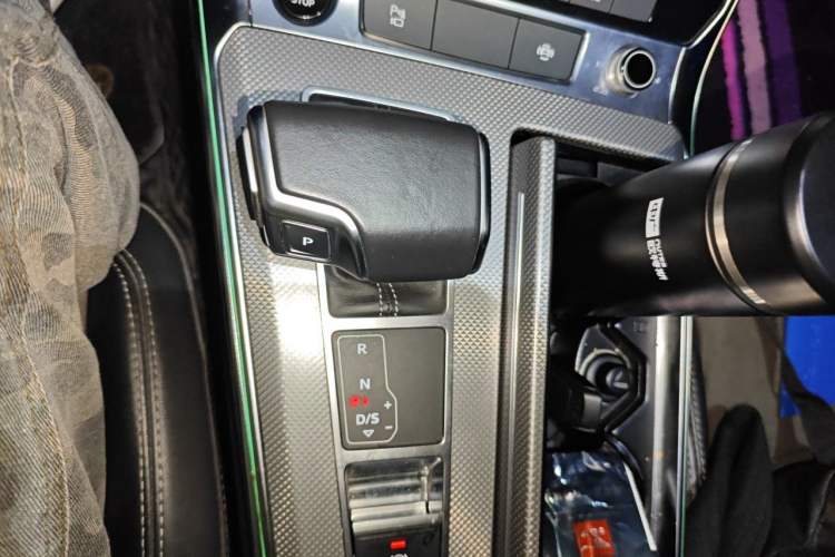 Used Audi A6L 2022 45 TFSI Prestige Elegant Edition Gear Lever
