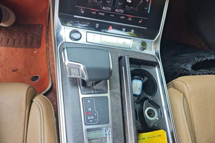 Used Audi A6L 2022 55 TFSI quattro Prestige Elegant Edition Gear Lever