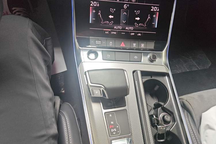 Used Audi A6L 2022 40 TFSI Luxury Dynamic Model Gear Lever