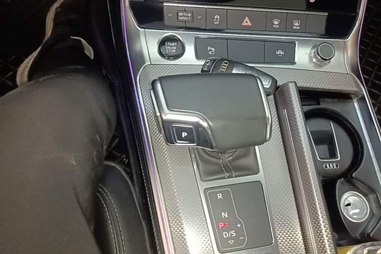 Used Audi A6L 2022 55 TFSI quattro Prestige Dynamic Edition Gear Lever