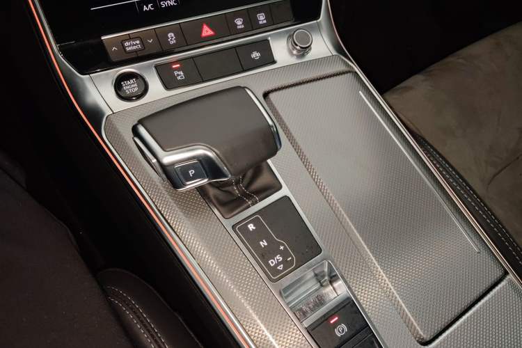 Used Audi A6L 2022 40 TFSI Luxury Dynamic Model Gear Lever