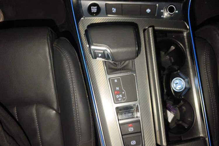 Used Audi A6L 2022 45 TFSI quattro Prestige Elegant Edition Gear Lever