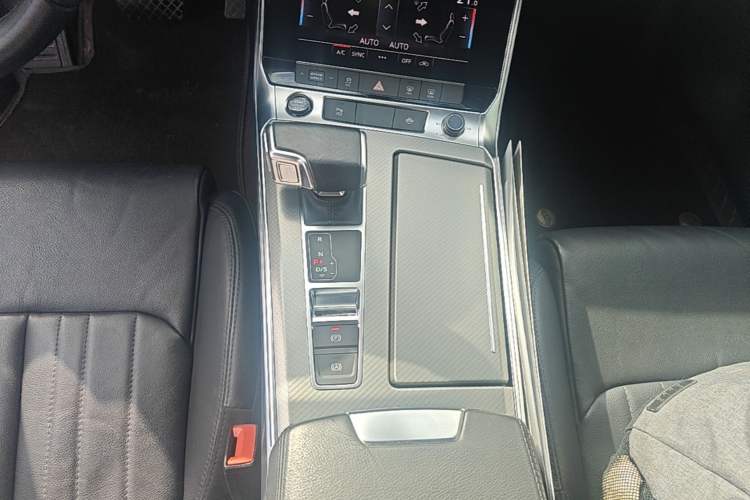 Used Audi A6L 2022 40 TFSI Luxury Prestige Edition Gear Lever