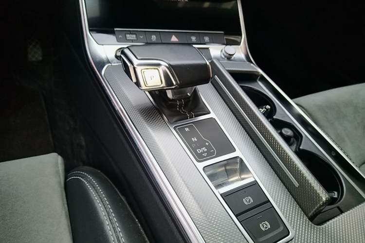 Used Audi A6L 2022 40 TFSI Luxury Dynamic Model Gear Lever