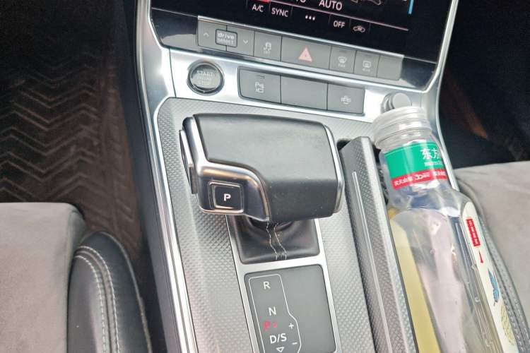 Used Audi A6L 2022 40 TFSI Luxury Dynamic Model Gear Lever