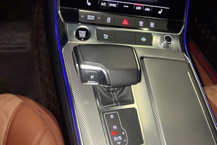 Used Audi A6L 2022 40 TFSI Luxury Dynamic Model Gear Lever