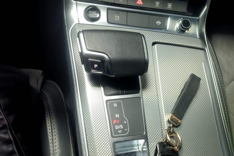 Used Audi A6L 2022 45 TFSI quattro Prestige Dynamic Edition Gear Lever