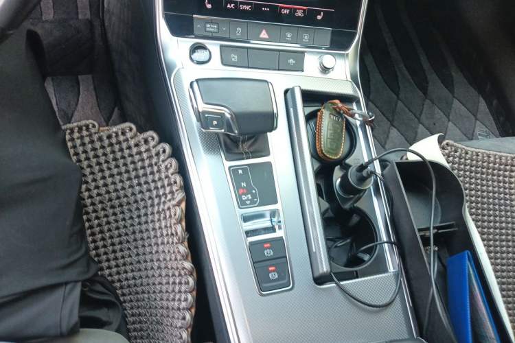 Used Audi A6L 2022 45 TFSI quattro Prestige Dynamic Edition Gear Lever