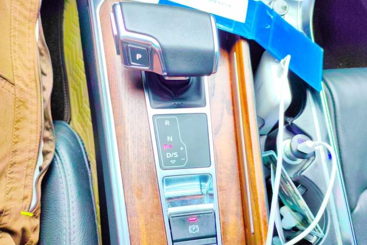 Used Audi A6L 2022 40 TFSI Luxury Prestige Edition Gear Lever