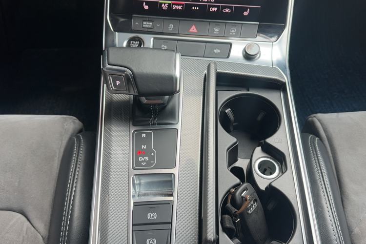 Used Audi A6L 2022 40 TFSI Luxury Dynamic Model Gear Lever