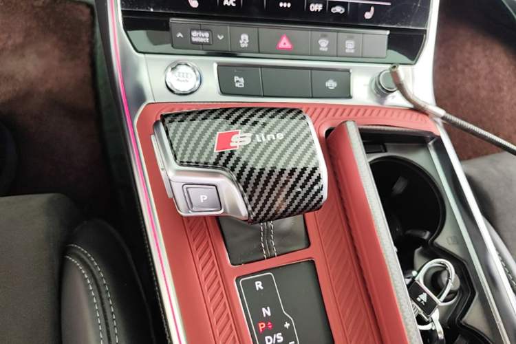 Used Audi A6L 2022 55 TFSI quattro Prestige Dynamic Edition Gear Lever