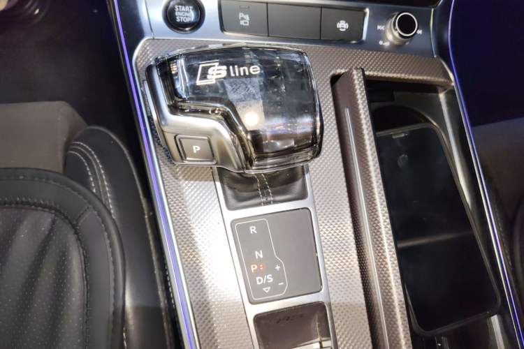 Used Audi A6L 2022 55 TFSI quattro Prestige Dynamic Edition Gear Lever