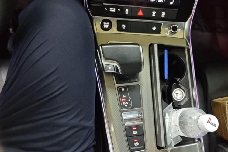 Used Audi A6L 2022 40 TFSI Luxury Prestige Edition Gear Lever