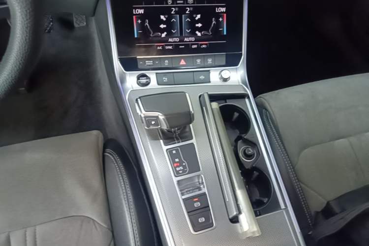 Used Audi A6L 2022 45 TFSI Prestige Dynamic Edition Gear Lever