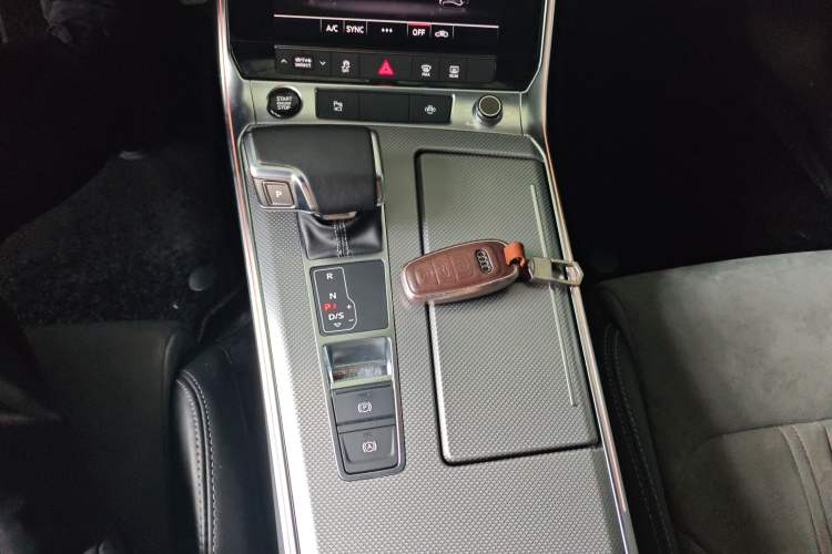 Used Audi A6L 2022 40 TFSI Luxury Dynamic Model Gear Lever