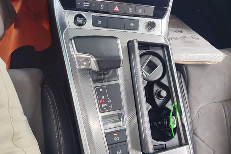 Used Audi A6L 2022 40 TFSI Luxury Dynamic Model Gear Lever