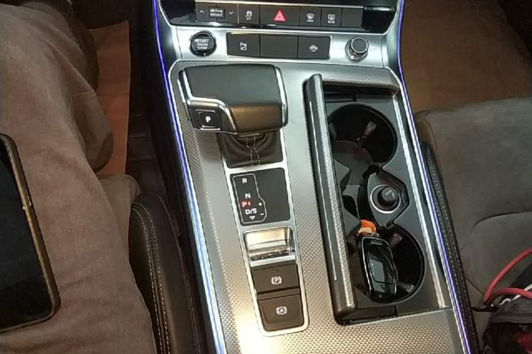 Used Audi A6L 2022 45 TFSI quattro Prestige Dynamic Edition Gear Lever
