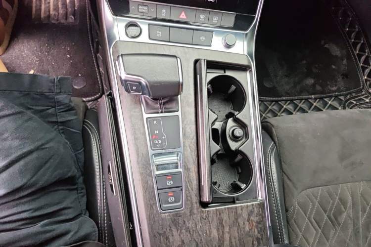 Used Audi A6L 2022 45 TFSI Prestige Dynamic Edition Gear Lever