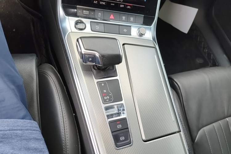 Used Audi A6L 2022 45 TFSI Prestige Elegant Edition Gear Lever