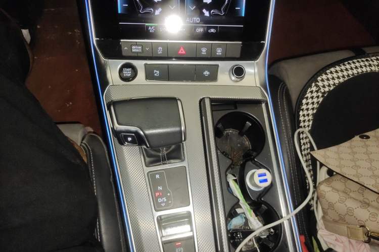 Used Audi A6L 2022 45 TFSI Prestige Dynamic Edition Gear Lever