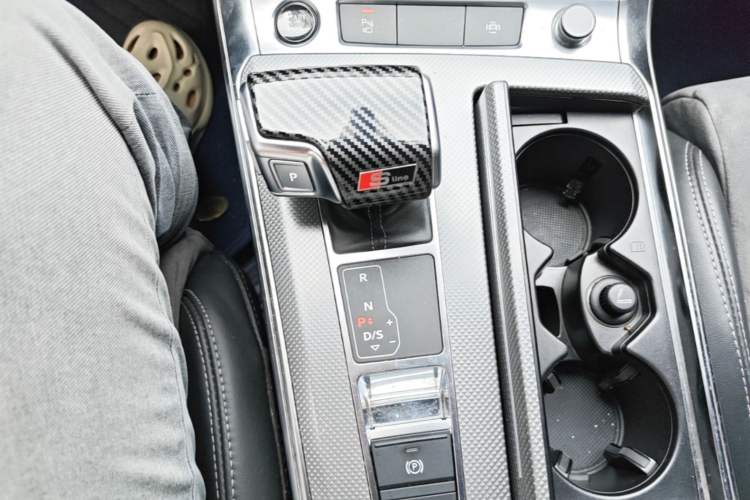 Used Audi A6L 2022 45 TFSI quattro Prestige Dynamic Edition Gear Lever