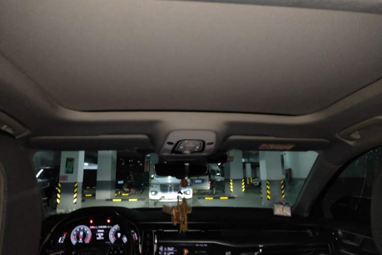 Used Audi A6L 2022 40 TFSI Luxury Prestige Edition Headliner