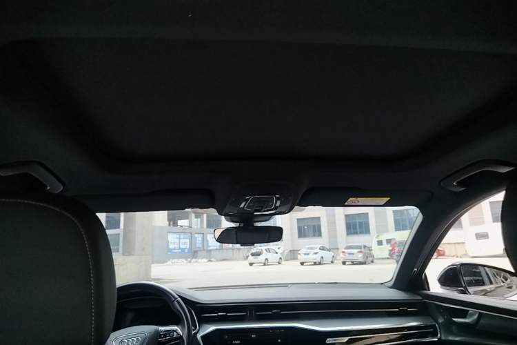 Used Audi A6L 2022 40 TFSI Luxury Dynamic Model Headliner