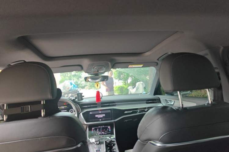Used Audi A6L 2022 40 TFSI Luxury Dynamic Model Headliner