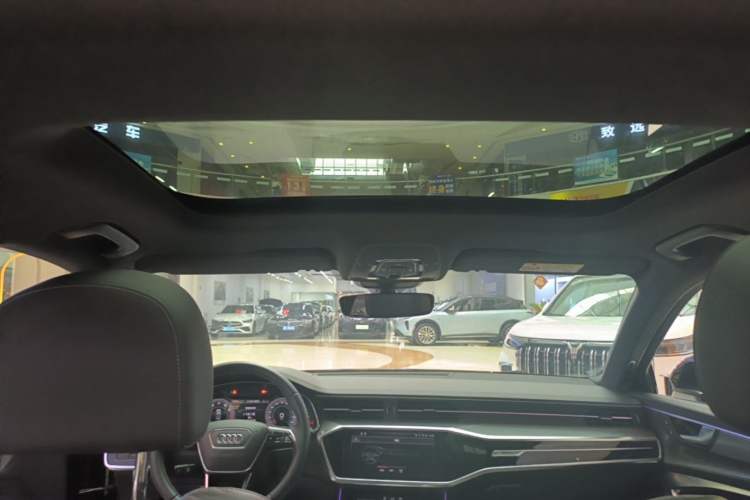 Used Audi A6L 2022 40 TFSI Luxury Dynamic Model Headliner