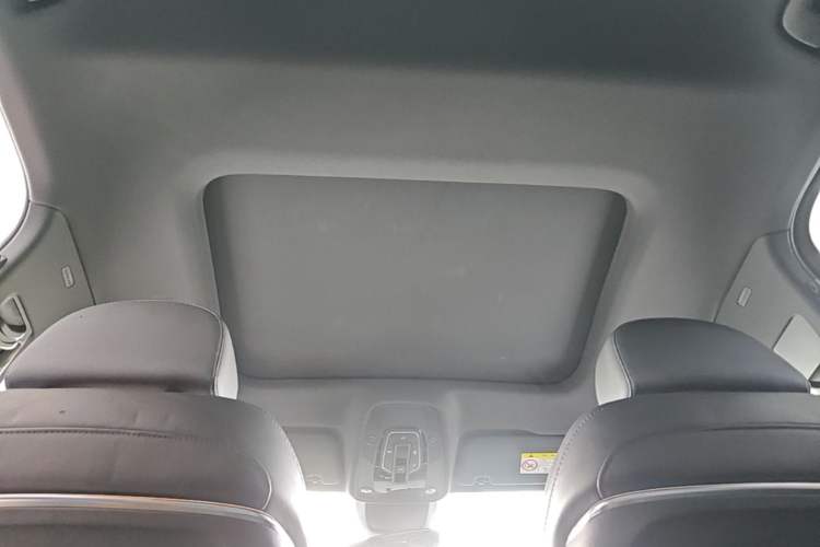 Used Audi A6L 2022 40 TFSI Luxury Dynamic Model Headliner