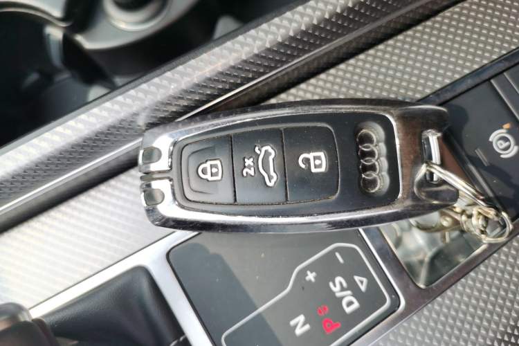 Used Audi A6L 2022 40 TFSI Luxury Dynamic Model Interior 1