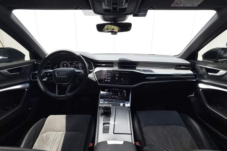 Used Audi A6L 2022 40 TFSI Luxury Dynamic Model Interior 1