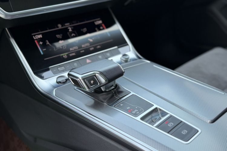 Used Audi A6L 2022 40 TFSI Luxury Dynamic Model Interior 11