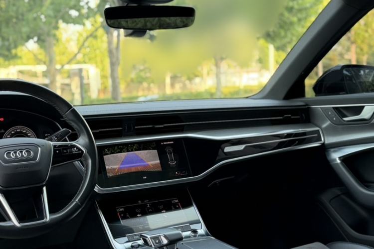 Used Audi A6L 2022 40 TFSI Luxury Dynamic Model Interior 13