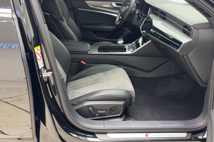 Used Audi A6L 2022 40 TFSI Luxury Dynamic Model Interior 14