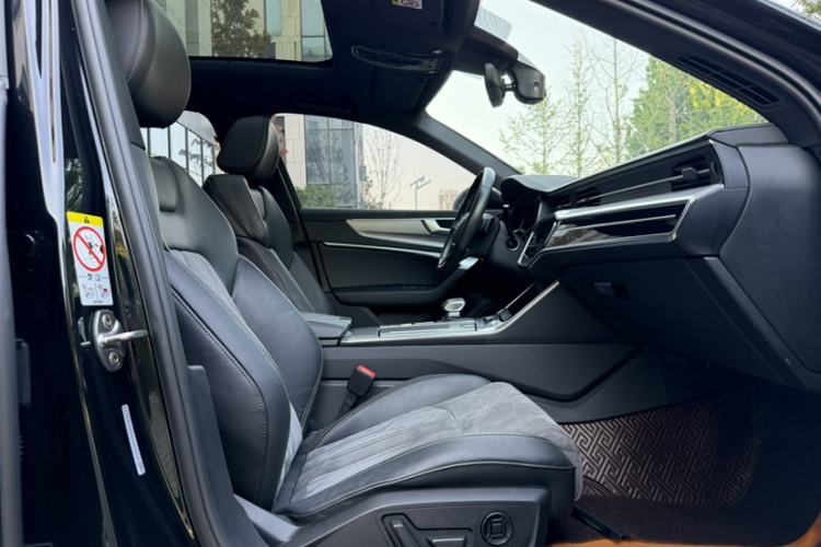 Used Audi A6L 2022 40 TFSI Luxury Dynamic Model Interior 14