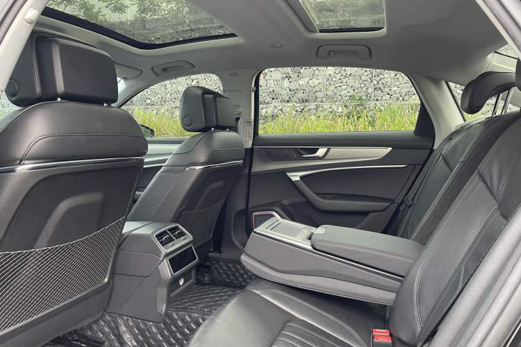 Used Audi A6L 2022 45 TFSI Prestige Elegant Edition Interior 2