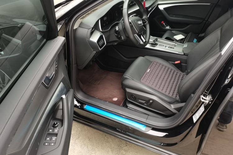 Used Audi A6L 2022 40 TFSI Luxury Prestige Edition Interior 3
