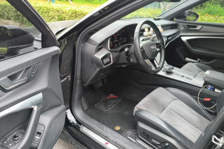 Used Audi A6L 2022 40 TFSI Luxury Dynamic Model Interior 3