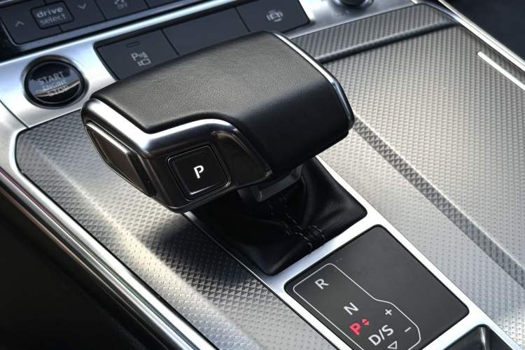 Used Audi A6L 2022 40 TFSI Luxury Dynamic Model Interior 4