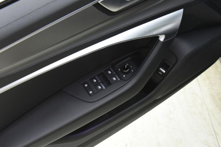 Used Audi A6L 2022 40 TFSI Luxury Dynamic Model Interior 5