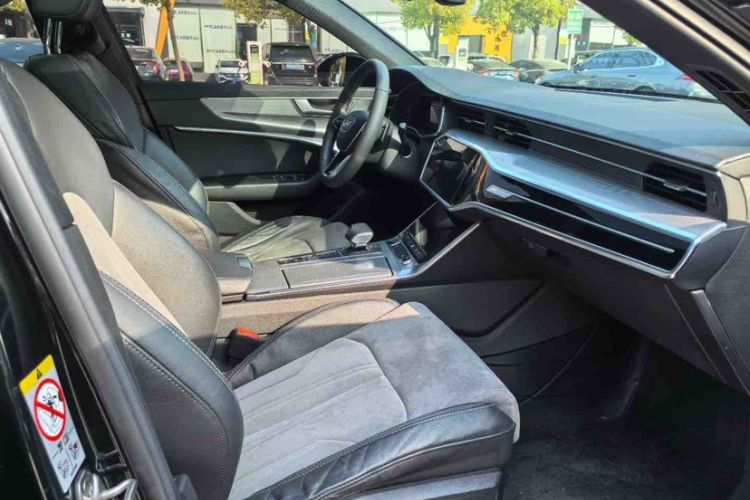 Used Audi A6L 2022 40 TFSI Luxury Dynamic Model Interior 6