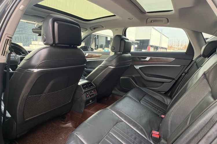 Used Audi A6L 2022 45 TFSI Prestige Elegant Edition Interior 9